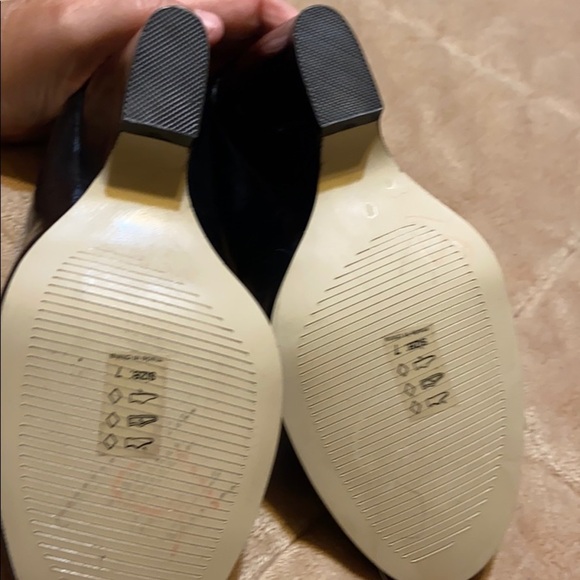 Michael Antonio Black Heels - Picture 7 of 7